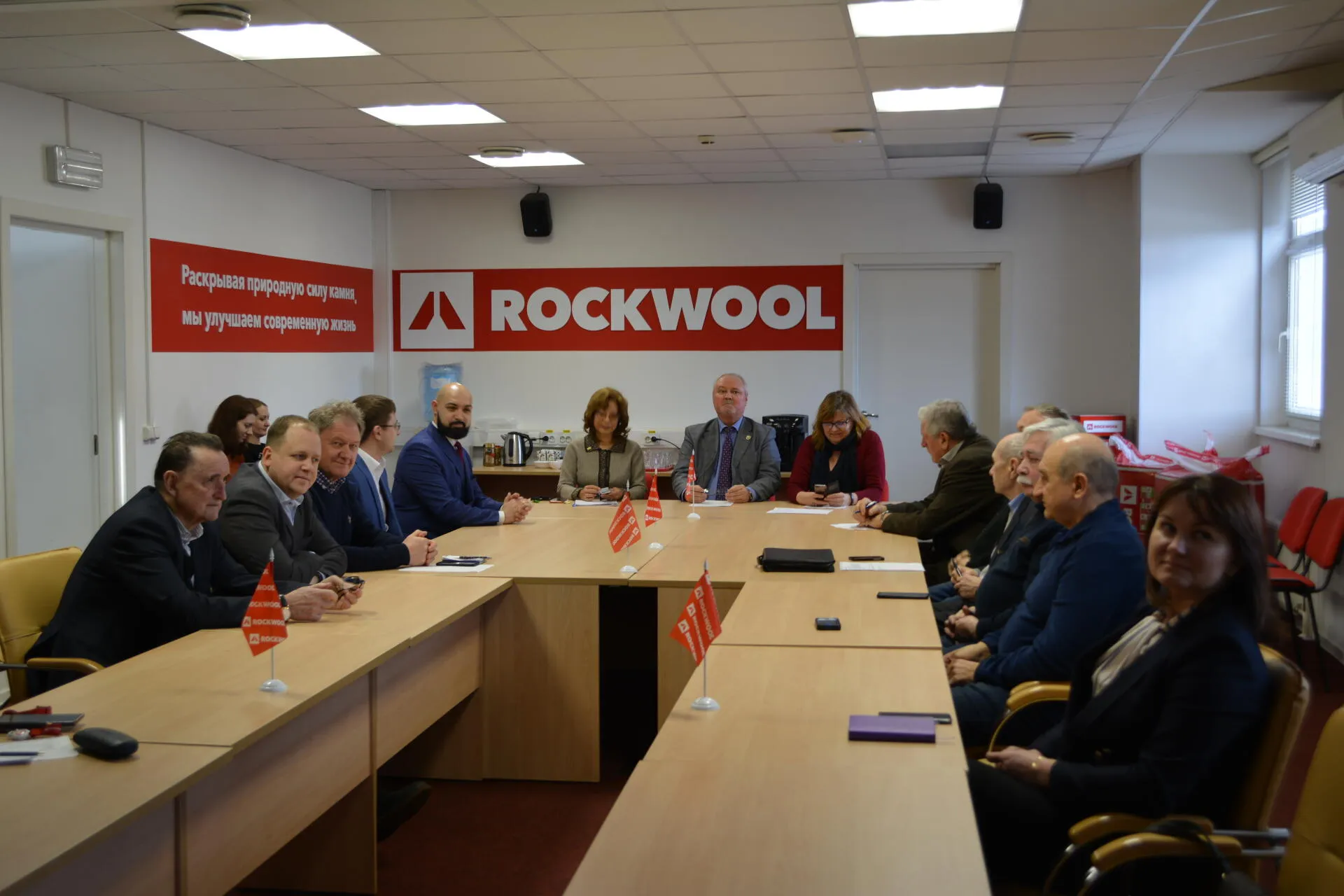 Актуальные вопросы развития производственной сферы Выборгского района обсудили на заводе ROCKWOOL