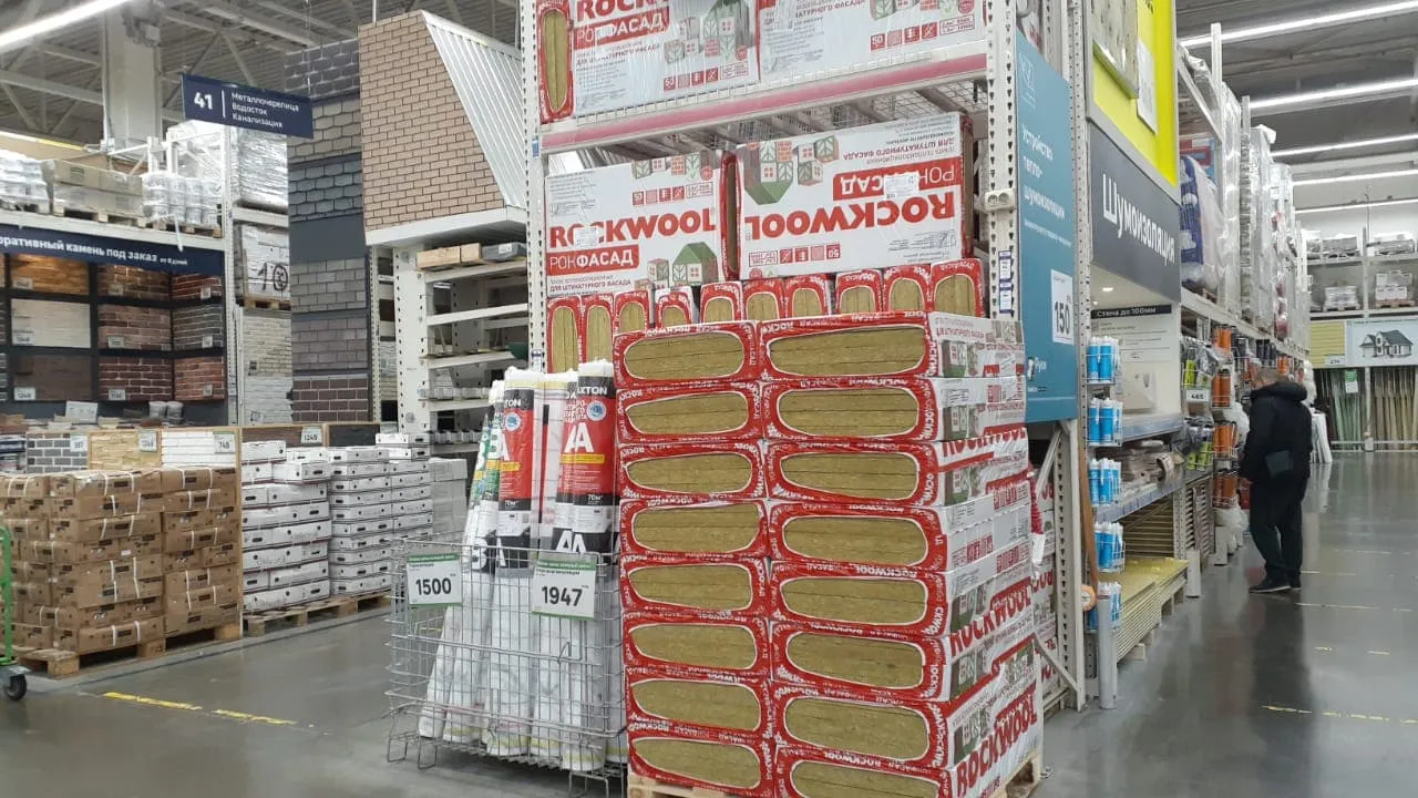 Красивая дача: спешите в «Лемана Про» за утеплителями ROCKWOOL для штукатурных фасадов