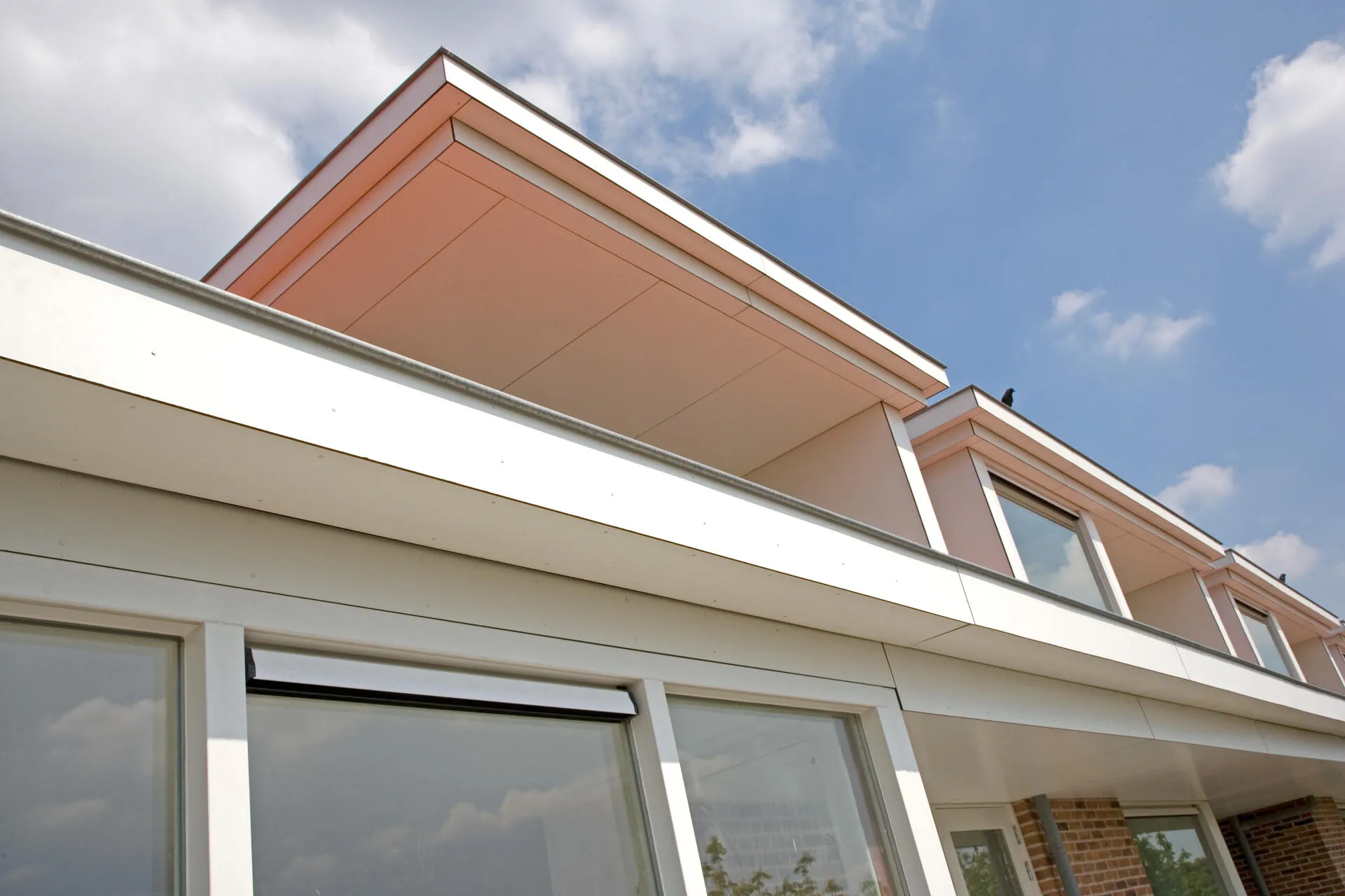 Эксперт ROCKWOOL сравнил зарубежные и российские требования к прочностным характеристикам теплоизоляции плоских кровель