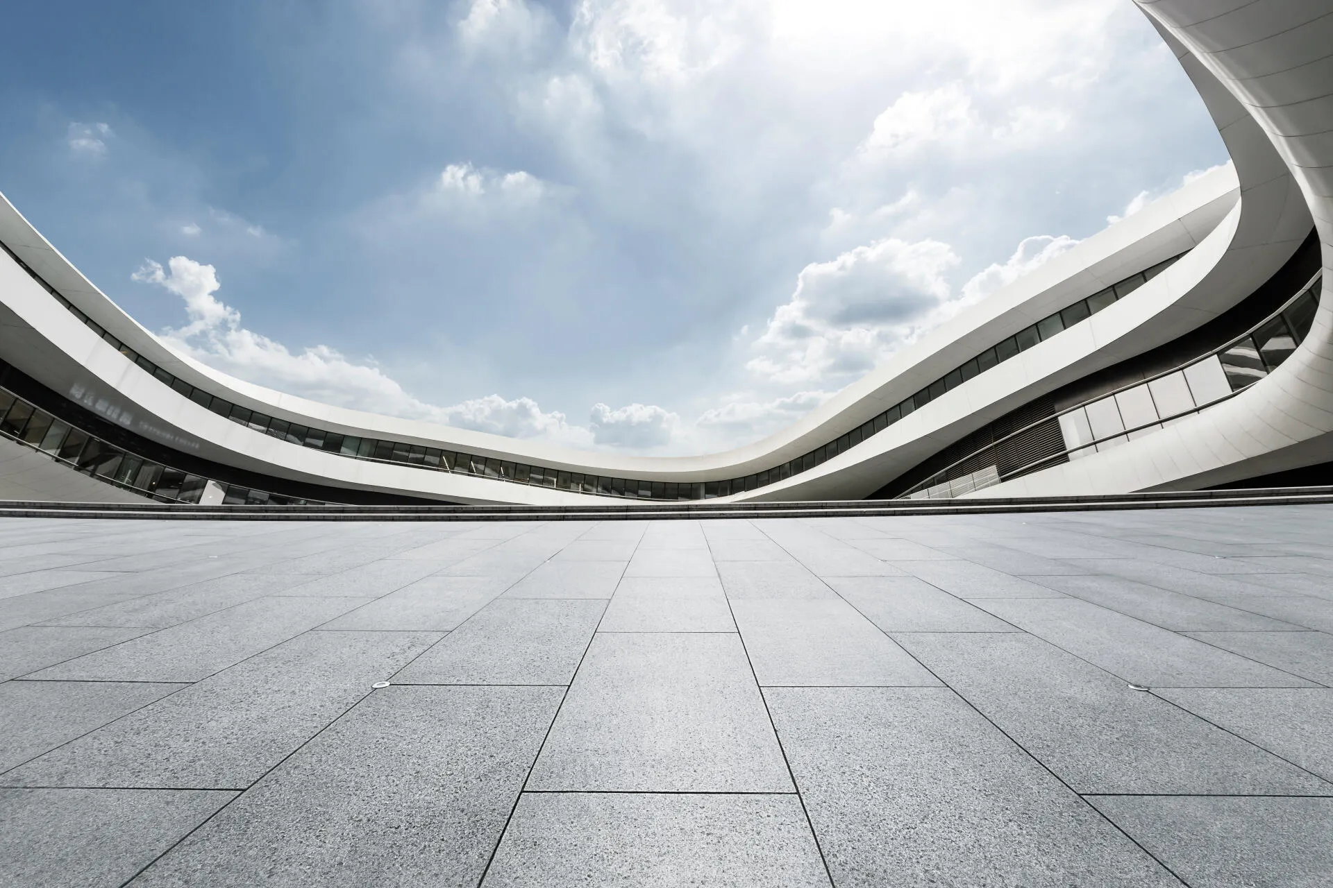 Пожаробезопасная кровля для крупного спортивного центра