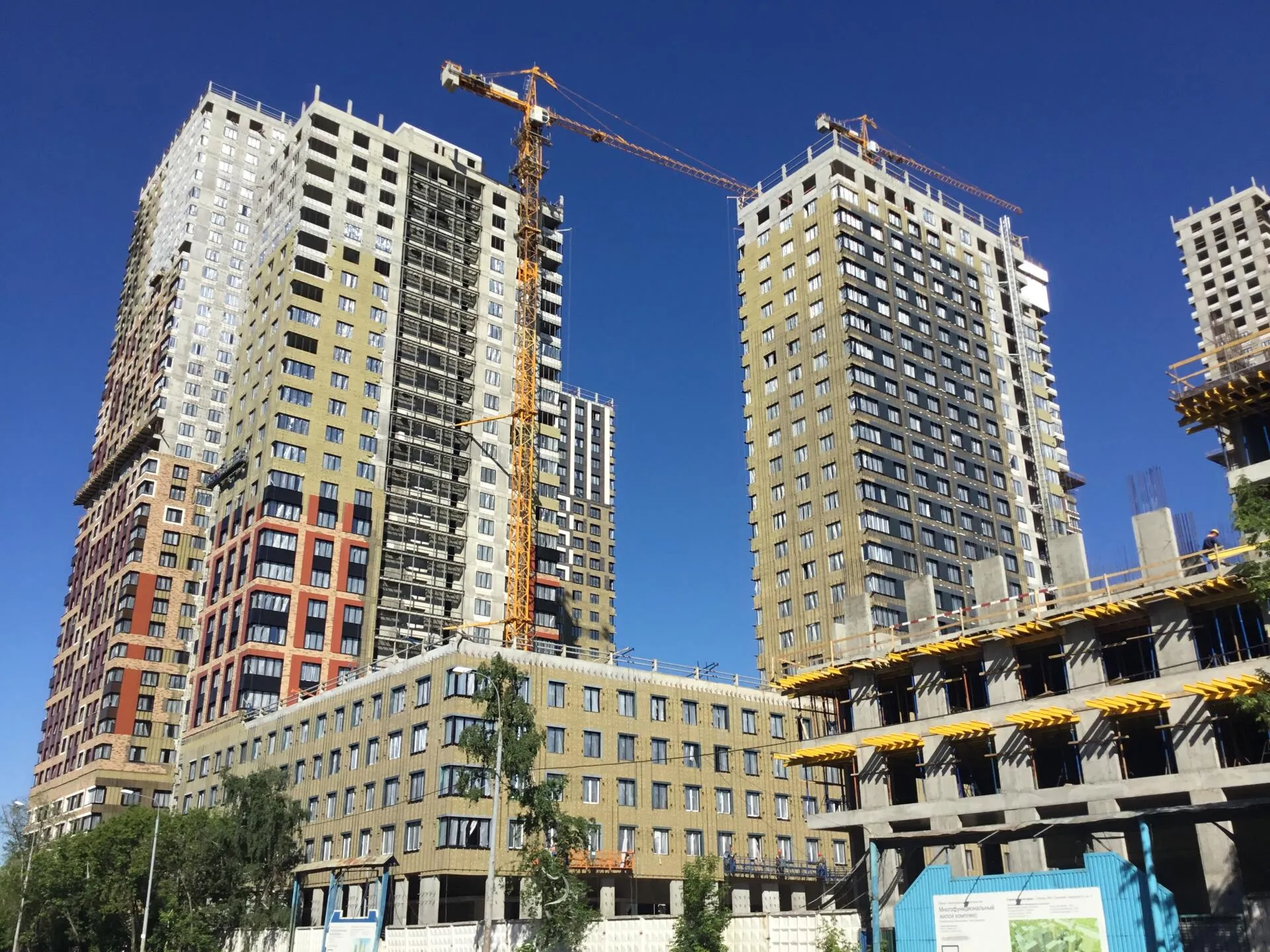 ЖК «Level Амурская» утеплен негорючей каменной ватой ROCKWOOL
