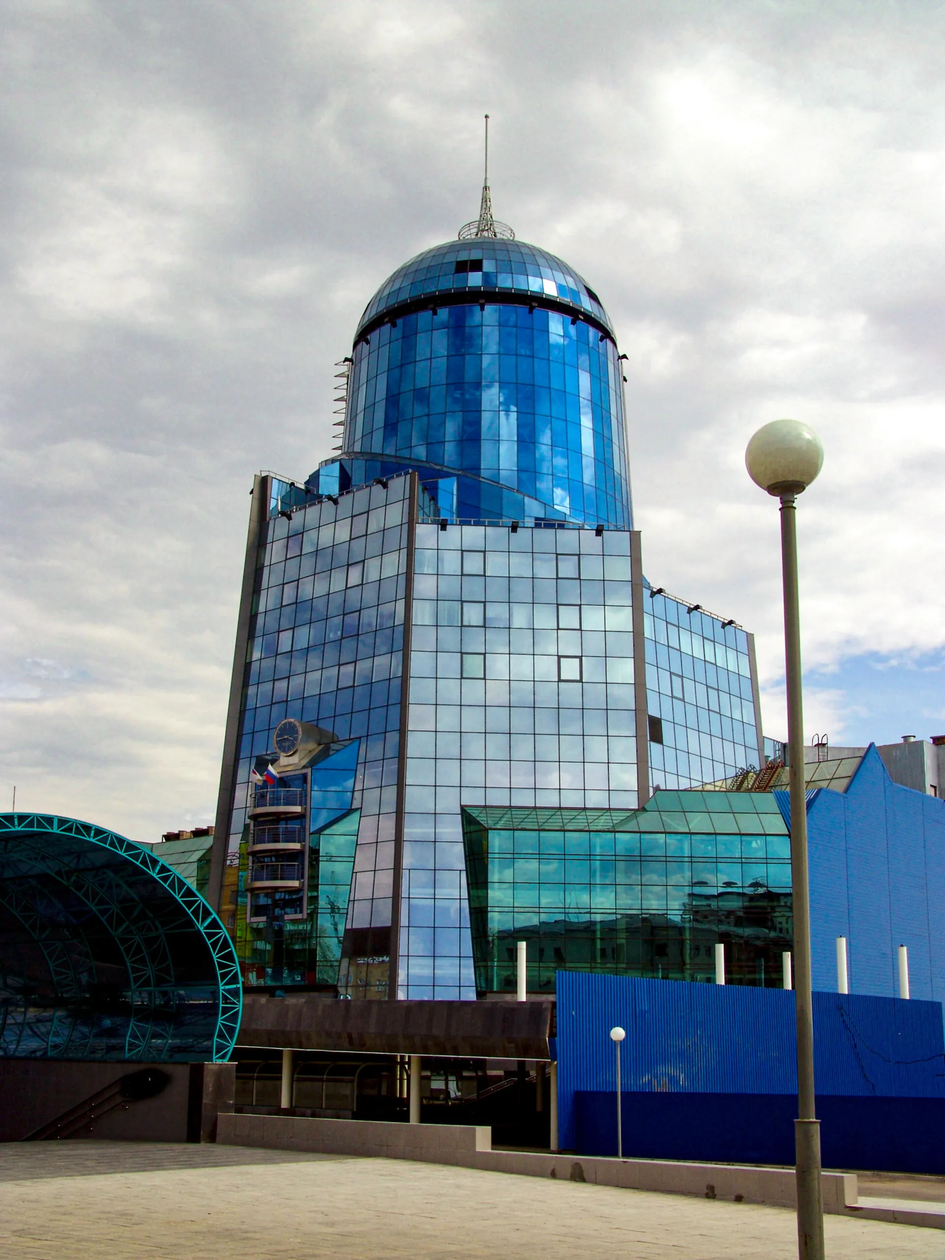 Железнодорожный вокзал, г. Самара, 2001 г.