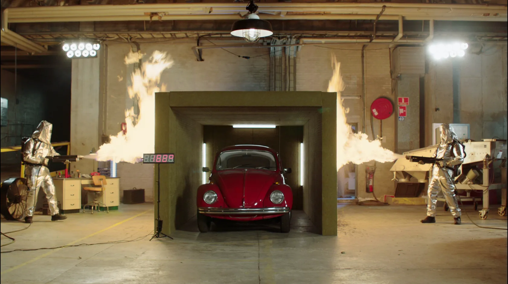 ROCKWOOL показал 7 преимуществ каменной ваты в серии увлекательных экспериментов